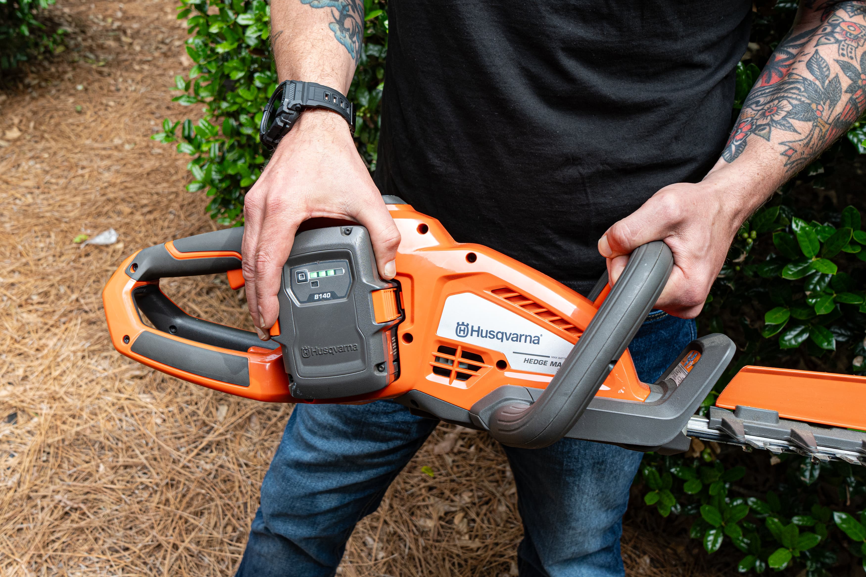 Hedge Master 320iHD60 without battery and charger image 7